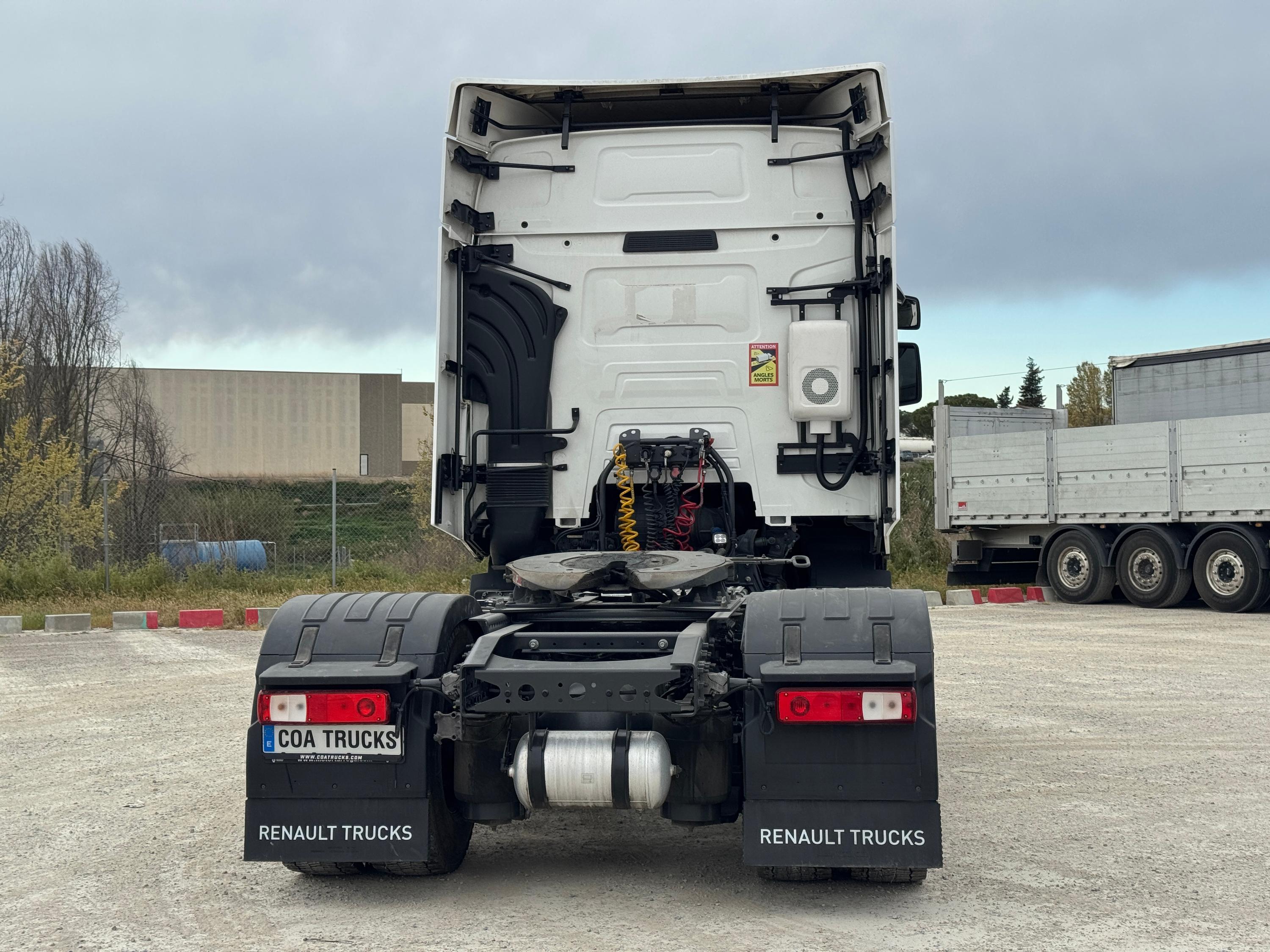 Tractora Renault T 520 2023 de ocasión — vista 4