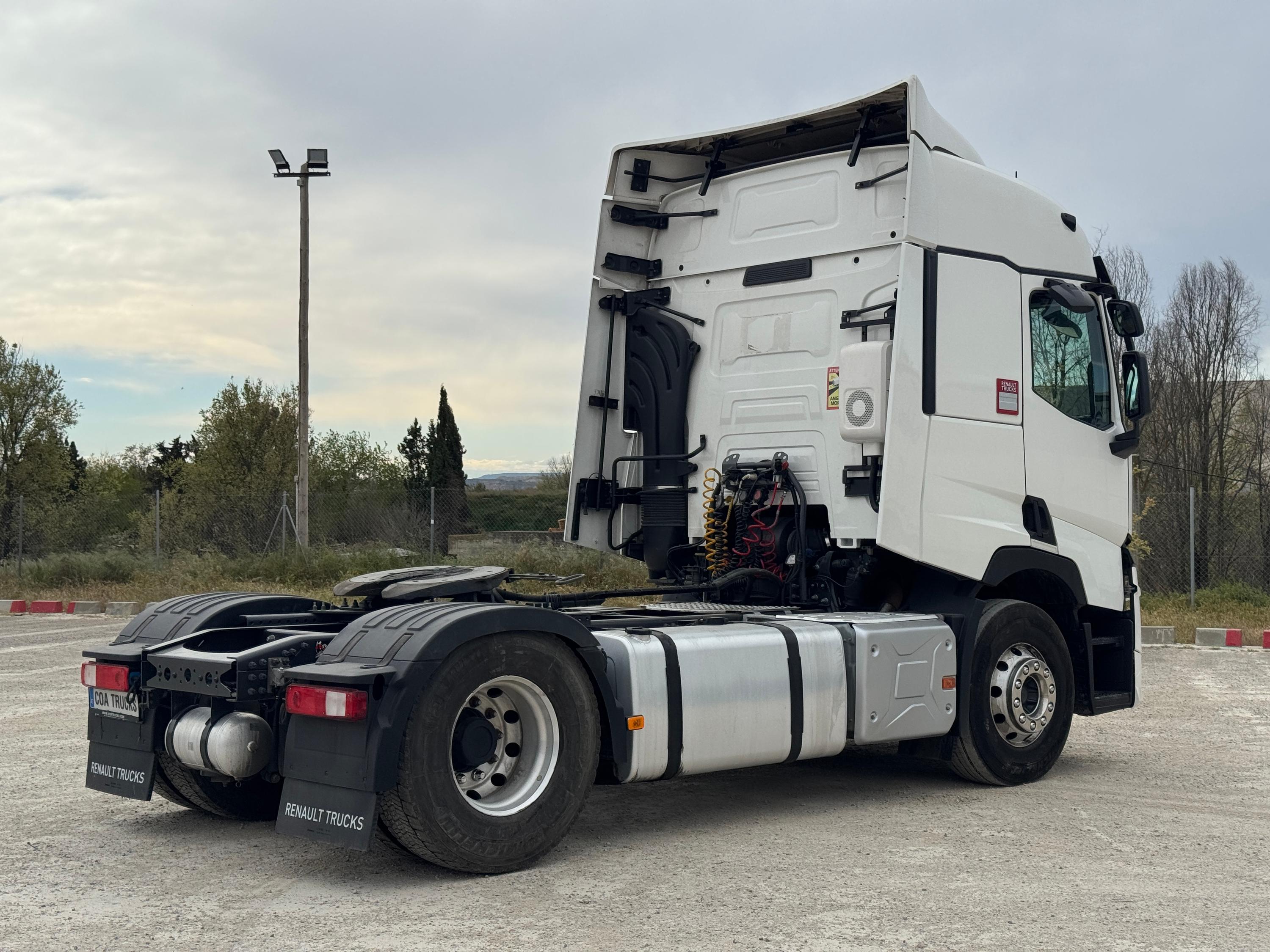Tractora Renault T 520 2023 de ocasión — vista 5