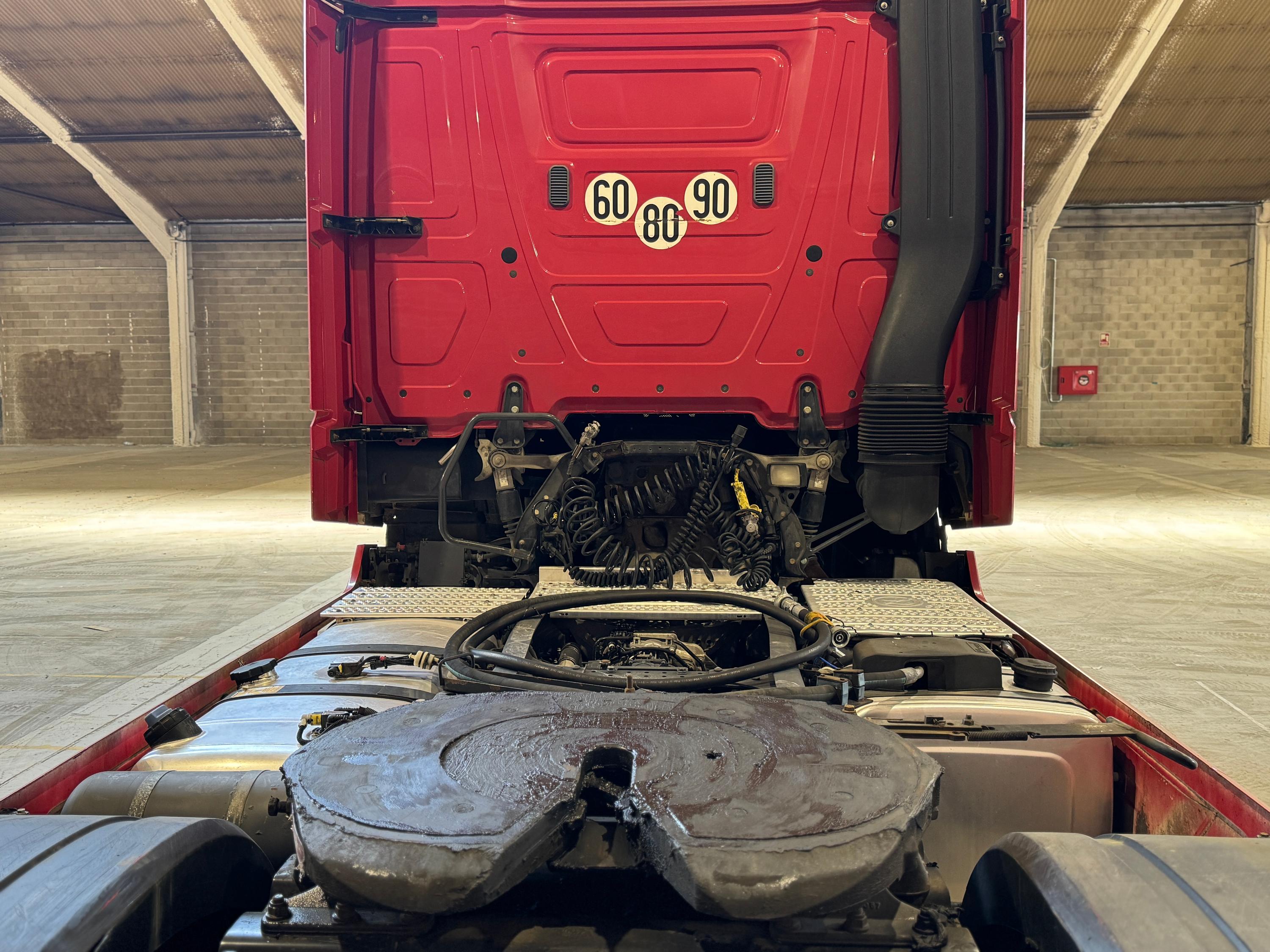 Mercedes Actros 1851 LS 2016 - foto 15