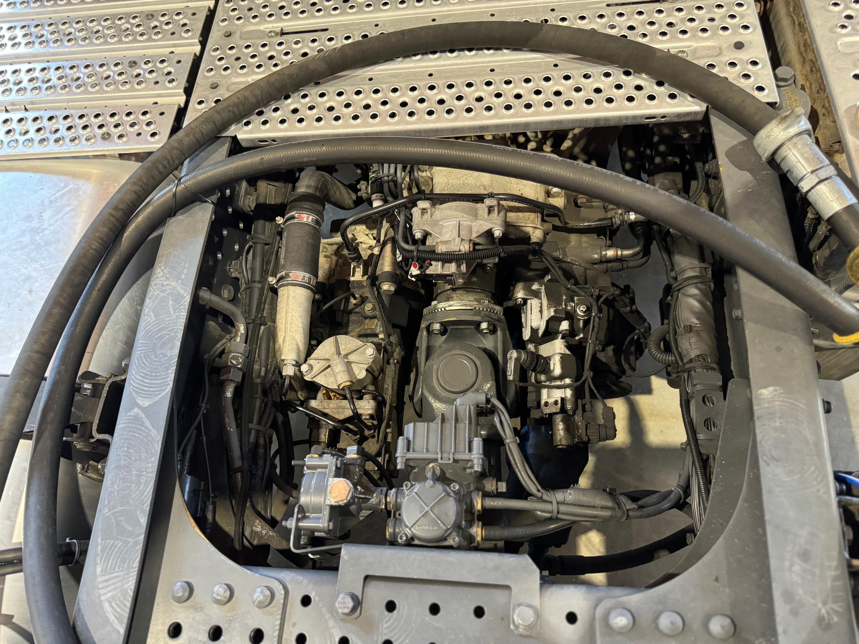 Mercedes Actros 1851 LS 2016 - foto 30