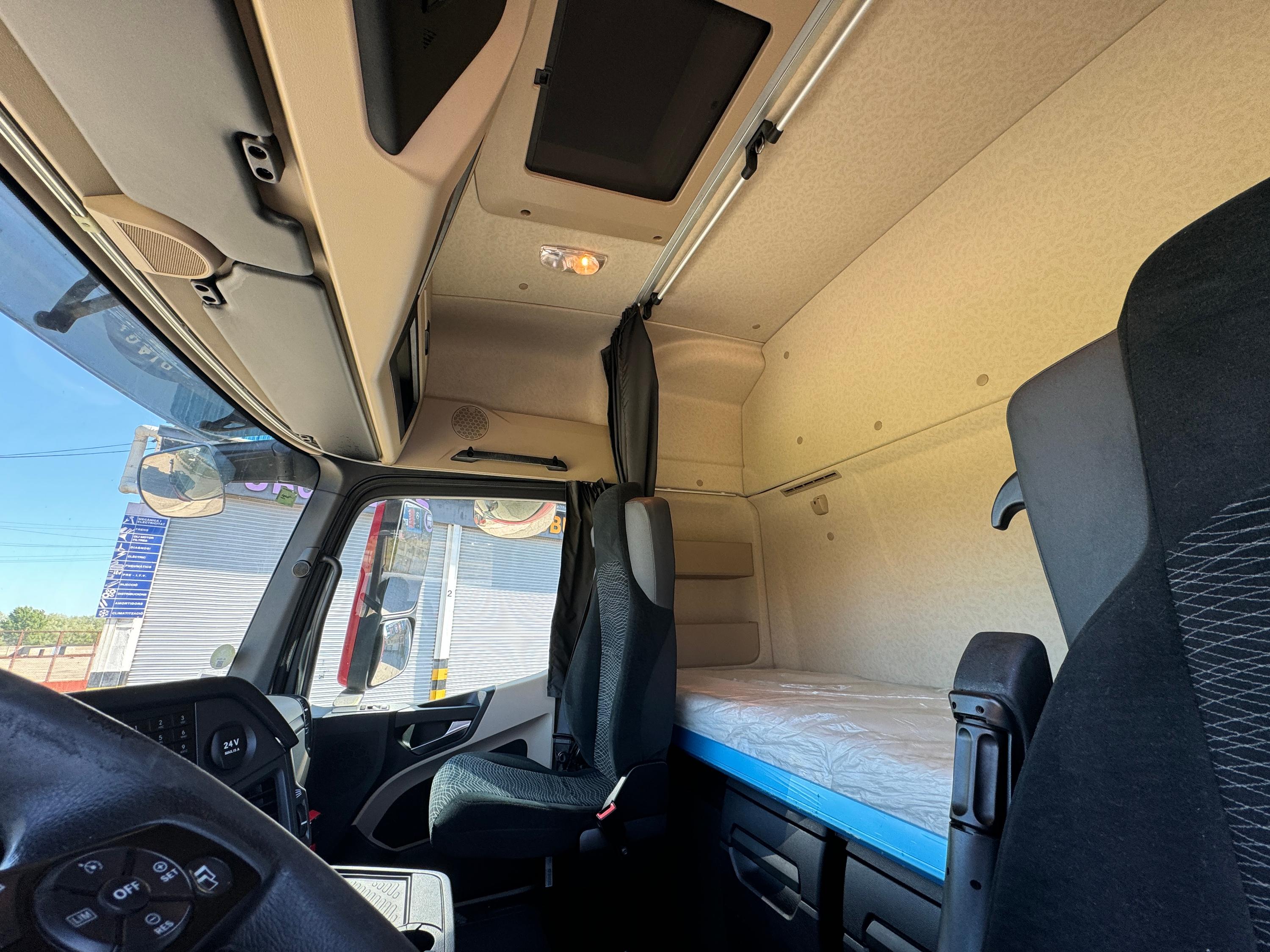 Mercedes Actros 1851 LS 2016 - foto 34